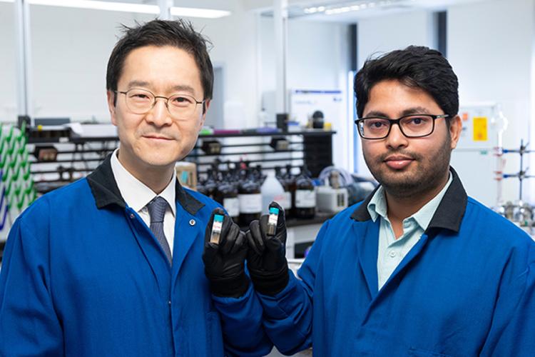 chemical engineering researcher ho yong chung and Arijit Ghorai in the lab at famu-fsu engineering