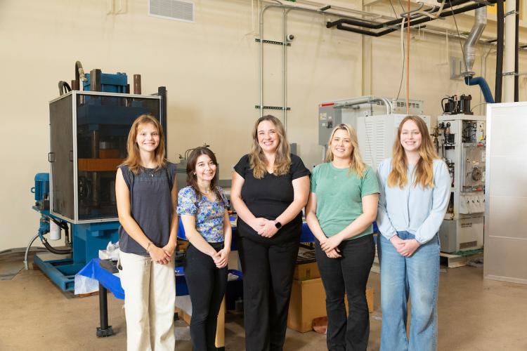 (L-R): Trinity Francis, Ana De Leon, Dr. Rebekah Sweat, Aspen Reyes, and Alyssa Bauer at the High-Performance Materials Institute in the Materials Research Building 