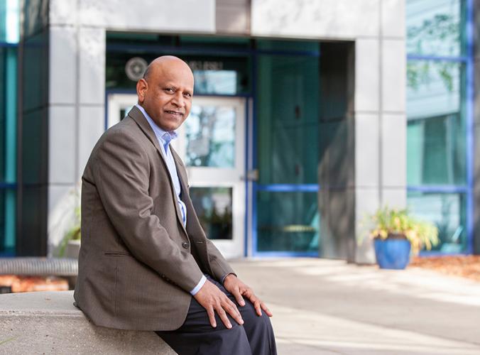 portrait of famu-fsu engineering professor sastry pamidi