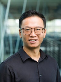 Xinze Li Headshot