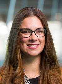 Lauren Carlisle headshot