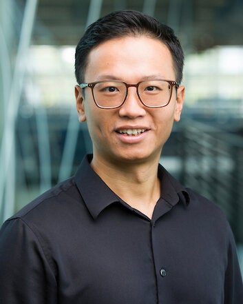 Xinze Li Headshot