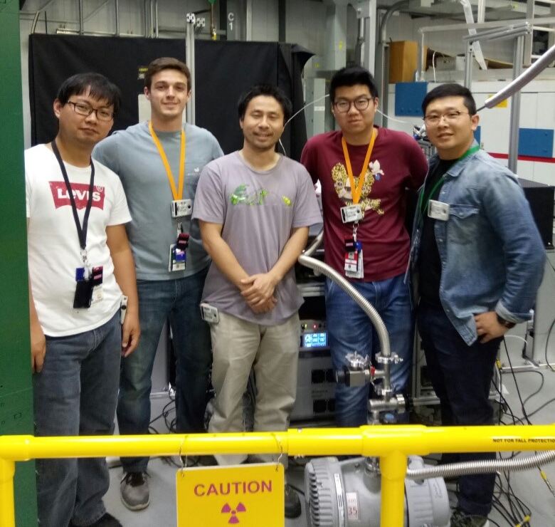 Dr. Guo and his team of research students