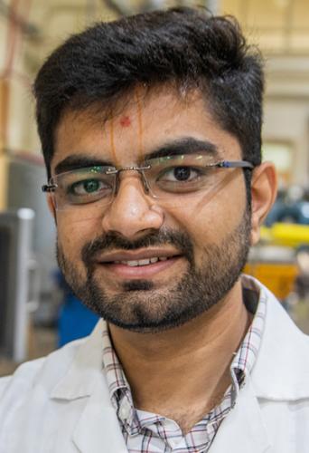 engineering grad student mehul tank