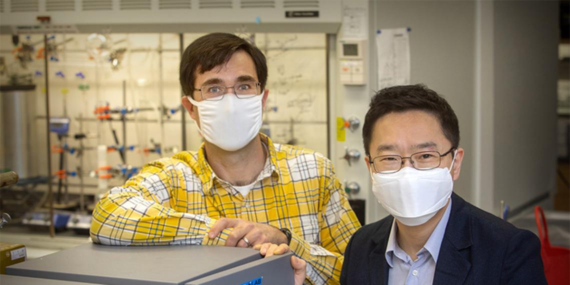 From left, FAMU-FSU College of Engineering associate professor Daniel Hallinan Jr. and FAMU-FSU College of Engineering assistant professor Hoyong Chung. Their research team developed a way to use lignin, a compound in the cell walls of plants that makes them rigid, in the electrolytes of batteries. (FSU Photography Services)
