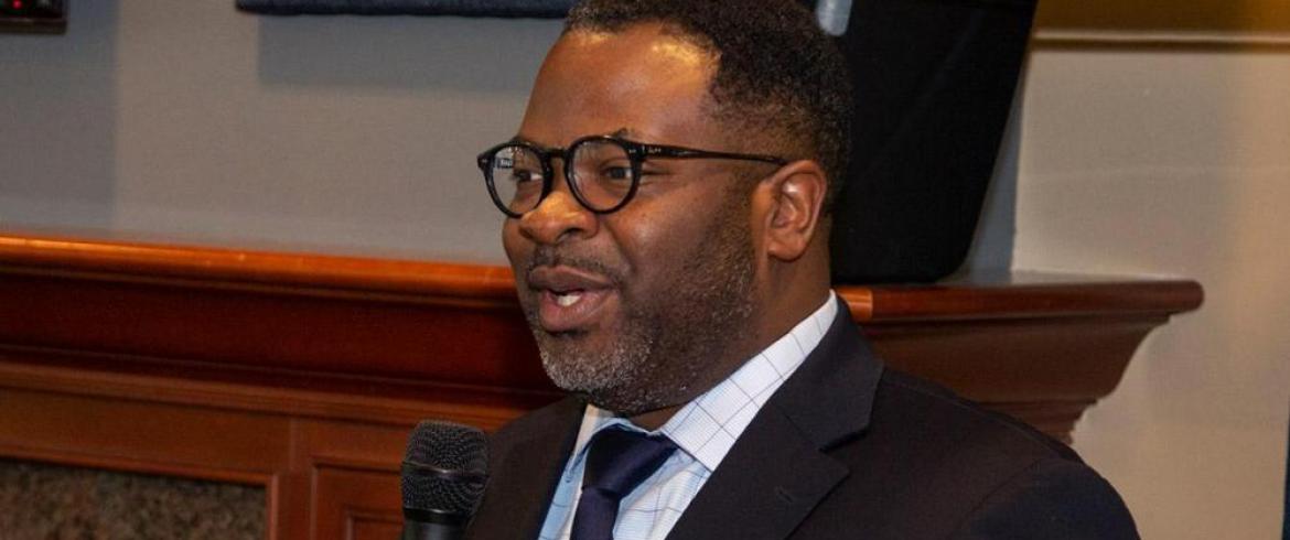 Sherman Whites, Jr. speaks after receiving a Distinguished Alumni Award during the 2019 Department of Mechanical Engineering Alumni Awards Banquet.