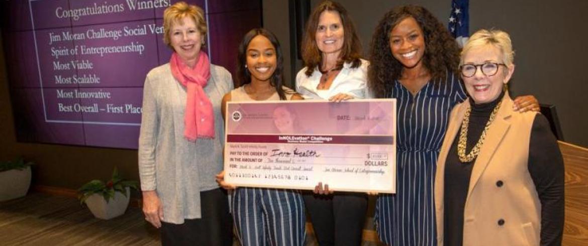 Wendy Plant, Angela Udongwo of InnoHealth, Elizabeth Scott (judge), Nkechi Emetuche of InnoHealth and Susan Fiorito