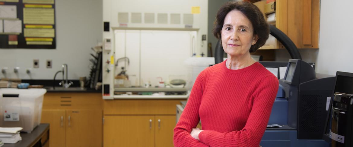 chemical engineer professor rufina alamo in lab