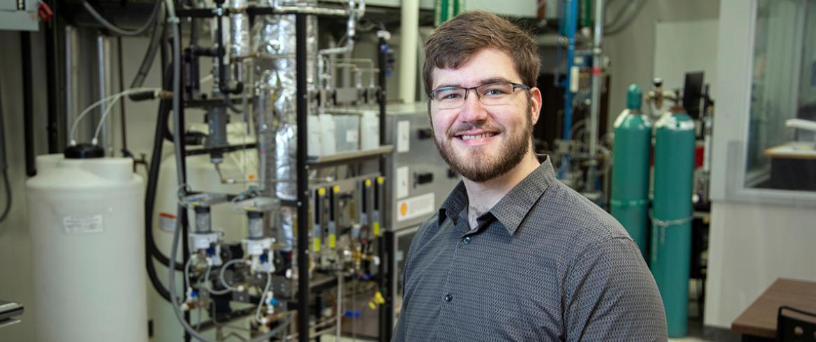 photo of gregory moller in lab at famu-fsu college of engineering