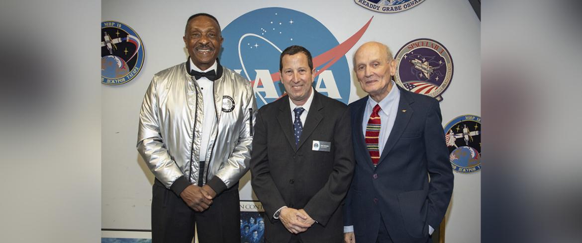 photo of captain scott, alan hanstein and dr norm thagard at challenger learning center anniversary event