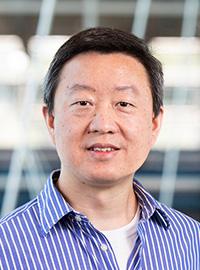 Wei Guo headshot