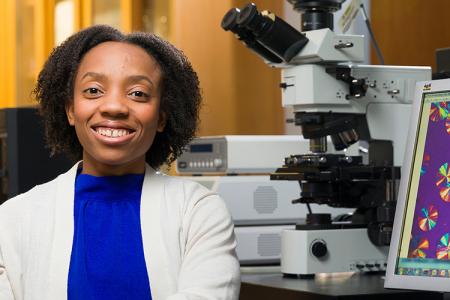 portrait of famu-fsu engineering grad student briona carswell in the chemical engineering lab