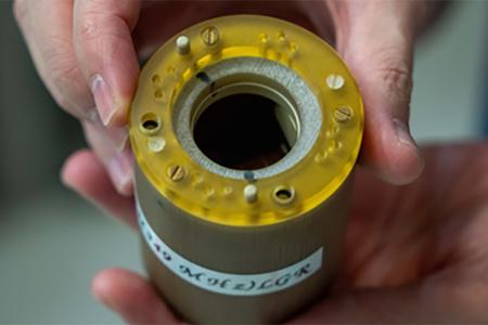 closeup photo of magnet research apparatus