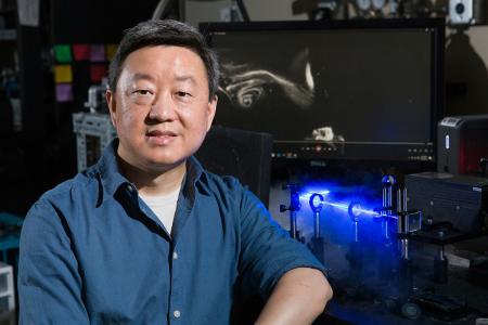 portrai of wei guo at mag lab