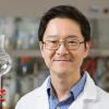 photo of hoyong chung in the lab at famu-fsu college of engineering